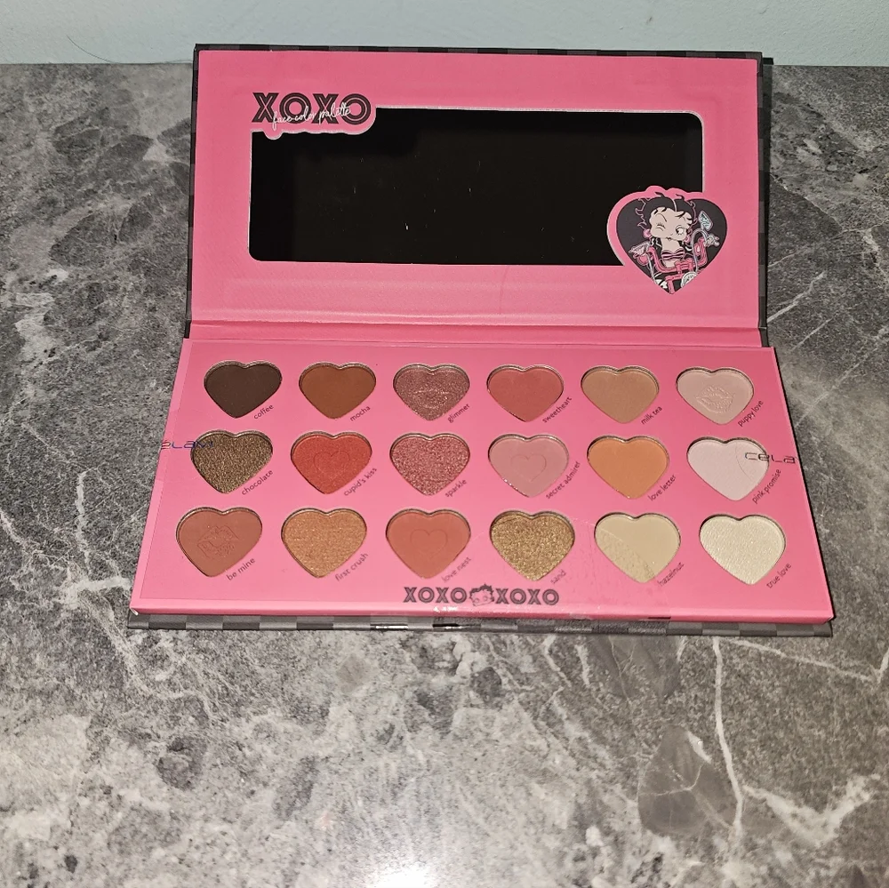 Betty Boop x Célavi XOXO Face Color Palette - 18 Shades NWT